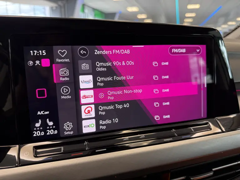 Volkswagen Golf 1.5 TSI Highline Business R 150pk Panorama Navigatie Sfeerverliching DAB+ Apple Carplay Cruise Control 17LMV afbeelding 22