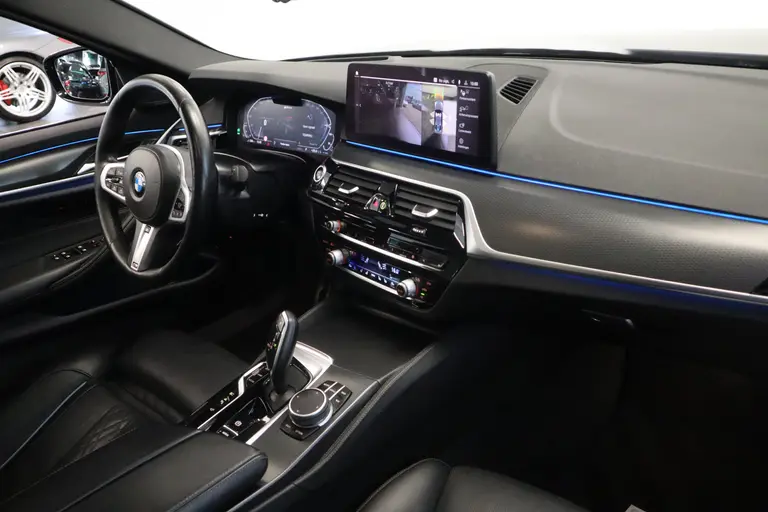 BMW 5 Serie 545e xDrive High Executive Edition M-sport Schuif/kantel dak Harman/Kardon afbeelding 31