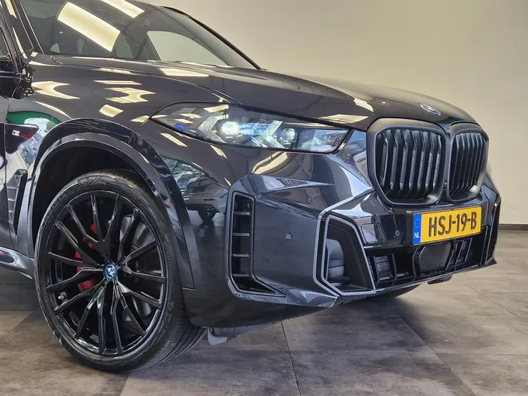 BMW X5 xDrive50e M-Sport Pro Pakket  22''LM Schuifkanteldak Elektriche uitklapbare trekhaak afbeelding 3