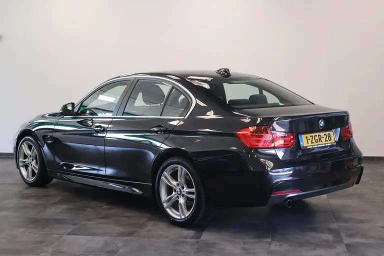 BMW 3-serie 316i Executive Cruise/Climate Navi M-Sport NAP Dealer onderhouden afbeelding 3