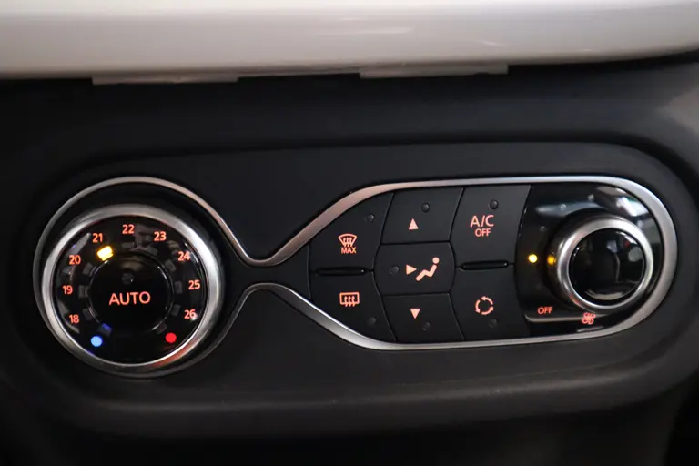 Renault Twingo Z.E. R80 Série Limitée Vibes 82PK Navigatie 16LMV Cruise Control PDC CV Climate Control afbeelding 14
