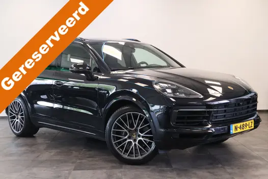 Porsche Cayenne 3.0 E-Hybrid Panoramadak Luchtvering Matrix 21"LM