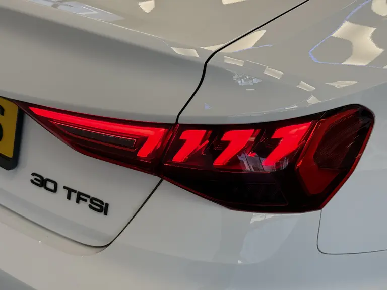 Audi A3 Limousine 30 TFSI S edition 2x S-Line Full-led Navigatie * 2e Paasdag zijn wij geopend van 12:00 tot 17:00uur! * afbeelding 6
