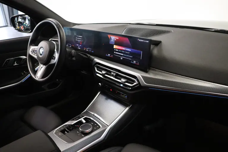 BMW 3-serie 320e ACC PDC 19''LM NAP HI-Fi M-Sport * 2e Paasdag zijn wij geopend van 12:00 tot 17:00uur! * afbeelding 24