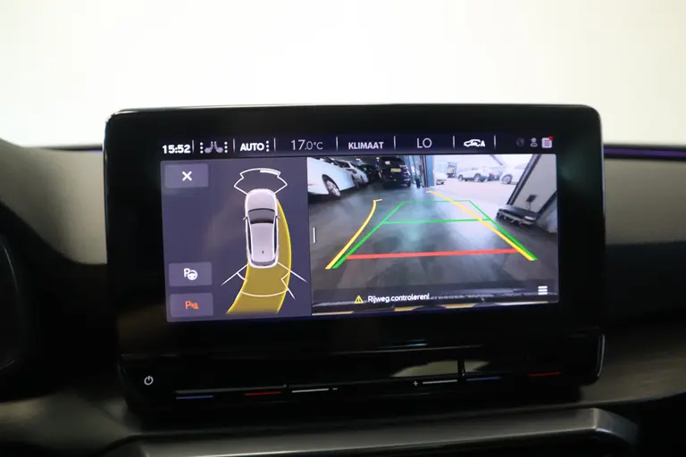 CUPRA Leon 2.0 TSI  VZ Performance 7 Automatic 300PK Panoramadak Navigatie Apple-CarPlay 19'lmv VCP PDC Beats Audio afbeelding 25