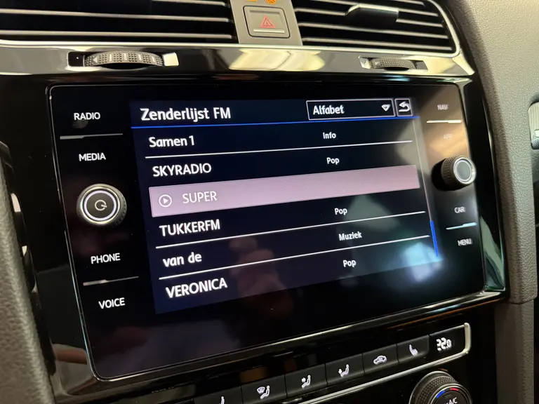 Volkswagen Golf 1.4 TSI Highline Business R Automaat DSG 18 inch achteruitrijcamera afbeelding 24