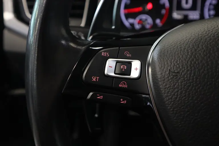 Volkswagen Polo 1.0 TSI Comfortline Panoramadak Navigatie Full-led afbeelding 11
