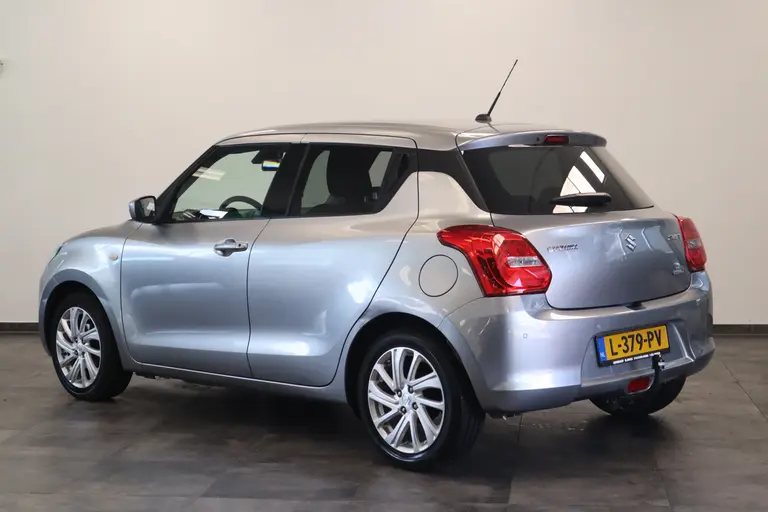 Suzuki Swift 1.2 Select Smart Hybrid 5-Drs. Automaat Navigatie Adaptive-Cruise afbeelding 3