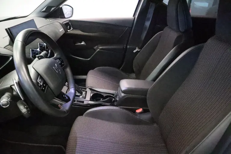DS DS 3 Crossback 1.2 PureTech Performance Line Full-led Navigatie 18'lmv 2 jaar garantie mogelijk* (vraag naar de voorwaarden) afbeelding 8