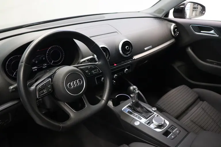 Audi A3 Sportback 1.4 e-tron Sport Navigatie el trekhaak 18LMV Cruise Control stoelverwarming afbeelding 8