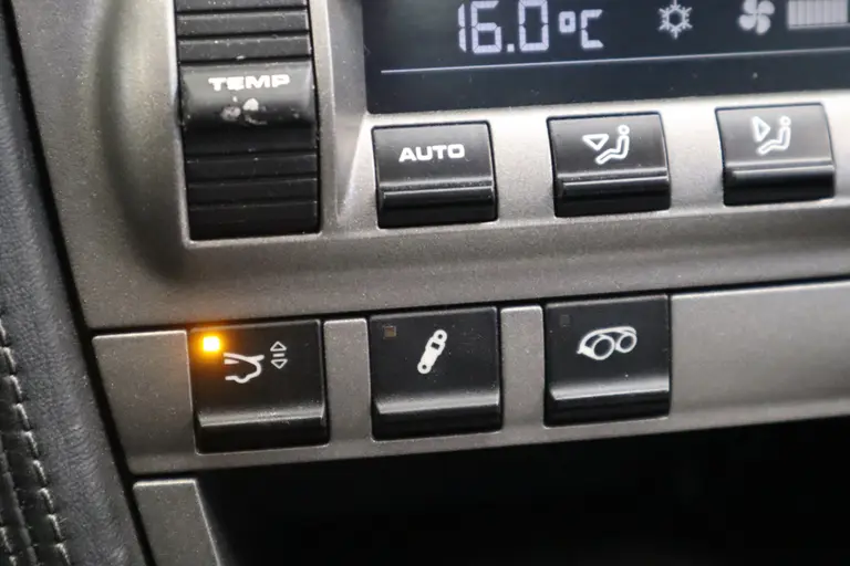 Porsche 911 3.8 Carrera 4S 355PK Navigatie 19LMV Volleder interieur met memorie Bose Installatie. * 2e Paasdag zijn wij geopend van 12:00 tot 17:00uur! * afbeelding 13