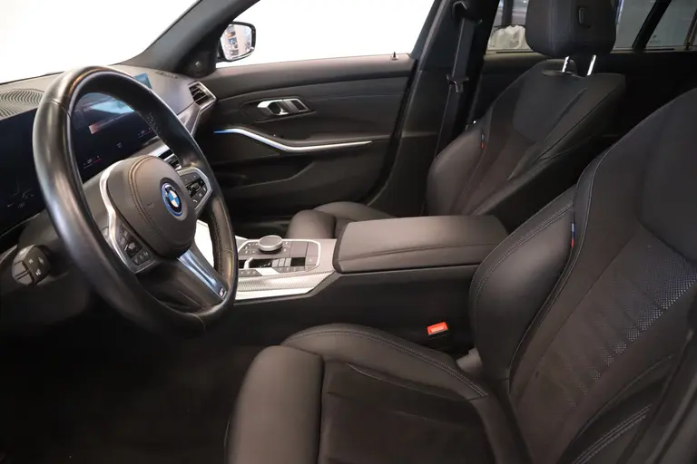 BMW 3 Serie Touring 320e Schuif/Kanteldak Harman Kardon Head-Up Elek. stoelen afbeelding 6
