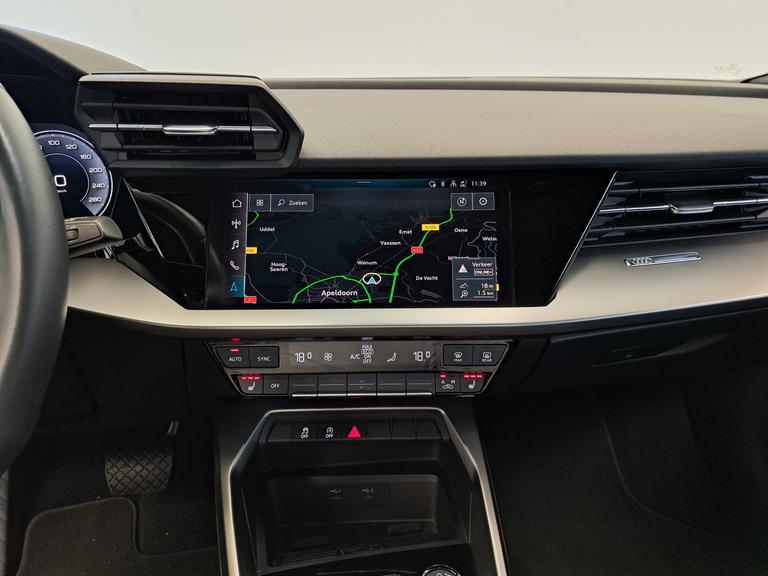 Audi A3 Limousine 30 TFSI Pro Line Navigatie Carplay Clima Cruise VCP 17"LM afbeelding 15
