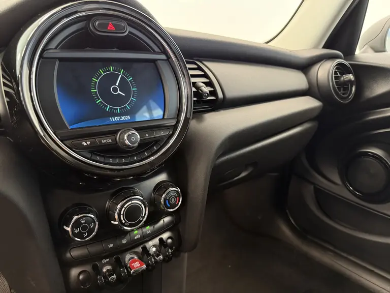 MINI Mini 1.5 One Salt 5-Drs. Airco CruiseControl Navigatie afbeelding 16