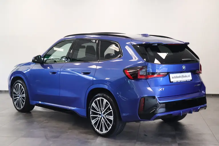 BMW X1 xDrive30e M Sport Cruise/Climate PDC Harman Kardon Schuif/Kanteldak afbeelding 3