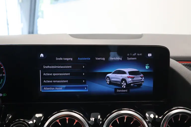 Mercedes-Benz GLA 250 e Business Solution AMG Limited Pano dak LED CC Lane Assist afbeelding 20