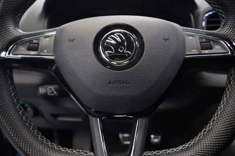 Skoda Karoq 1.5 TSI ACT Sportline Business Navigatie Schaal stoelen VCP 2 Jaar garantie mogelijk* ( vraag naar de voorwaarde) afbeelding 10