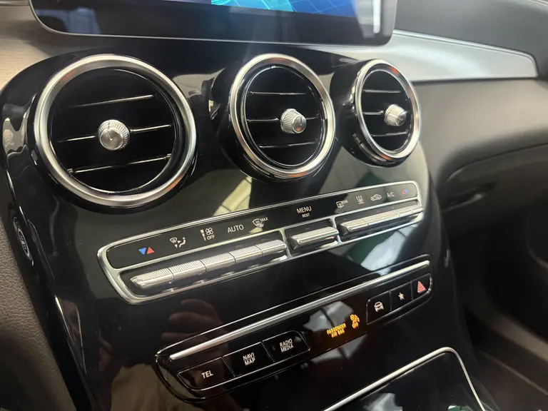 Mercedes-Benz GLC Coupé 300e 4MATIC Business Solution AMG Panoramadak PDC Achteruitrijcamera afbeelding 17