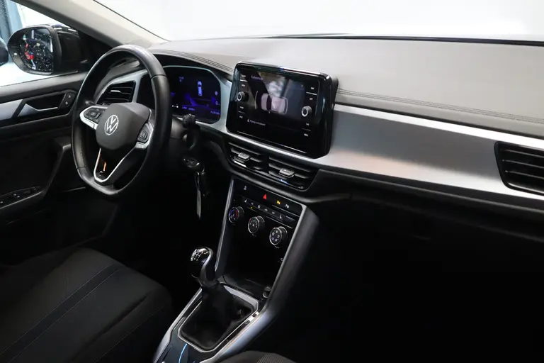 Volkswagen T-Roc 1.5 TSI Life Business Navigatie PDC 16LMV Cruise Control PDC VCP Stoelverwarming afbeelding 17
