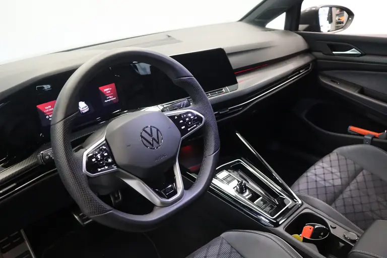 Volkswagen Golf 1.5 eTSI R-Line 2x Sfeerverlichting Full-led Adaptive-Cruise afbeelding 10
