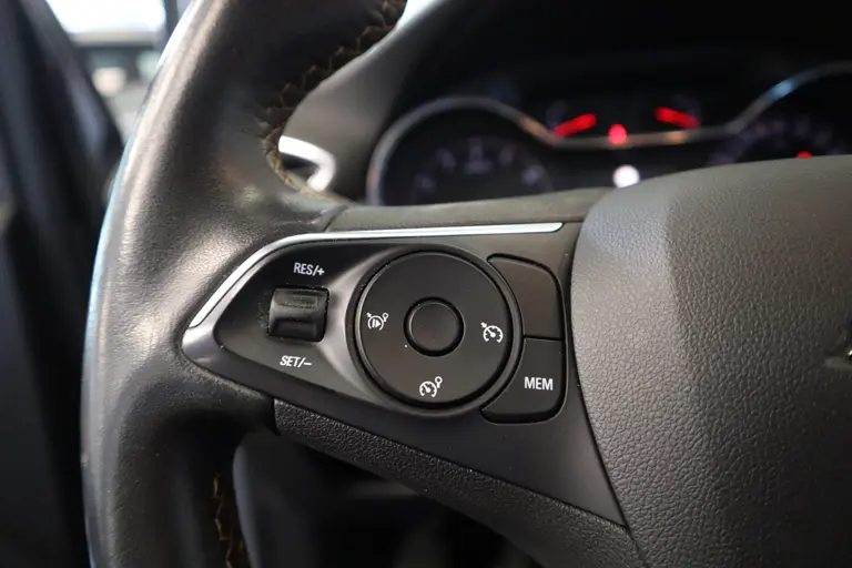 Opel Crossland X 1.2 Turbo Innovation Navigatie Trekhaak CruiseControl afbeelding 10