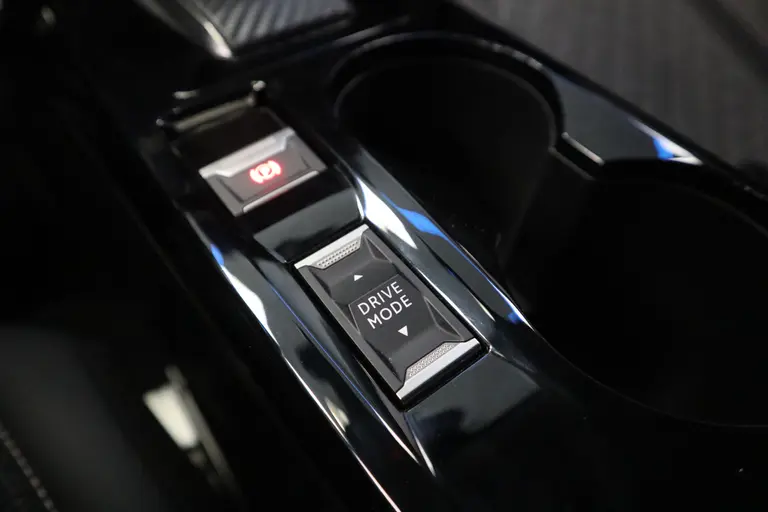 Peugeot 208 Hybrid 100 e-DCS6 Allure Navigatie Climate Control Cruise Control afbeelding 21