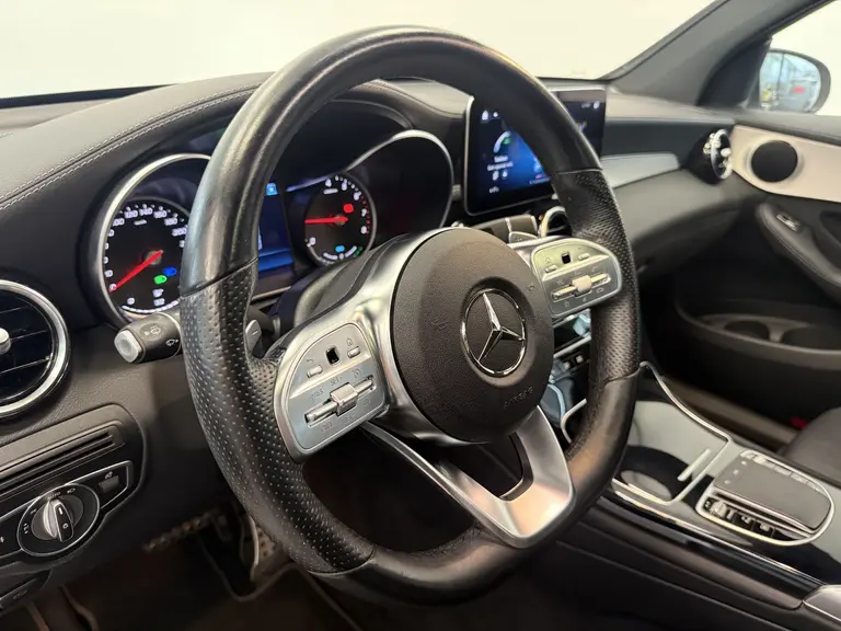 Mercedes-Benz GLC Coupé 300e 4MATIC Business Solution AMG Panoramadak PDC Achteruitrijcamera !! 2e Pinksterdag zijn wij geopend van 12.00 tot 17.00u !! afbeelding 10