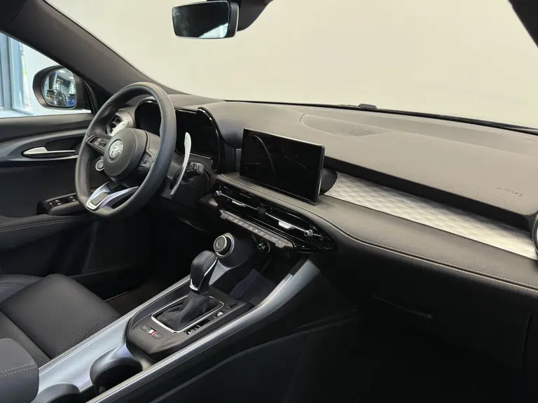 Alfa Romeo Tonale 1.5T Hybrid Veloce ACC Stoelventilatie 360 camera NAP 1e eigenaar afbeelding 10