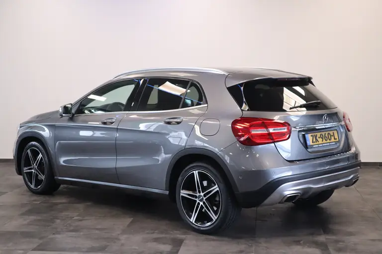 Mercedes-Benz GLA 200 Ambition Bi-Xenon CruiseControl 18'lmv afbeelding 3