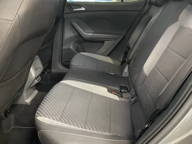 Volkswagen T-Cross 1.0 TSI Life R-line Uitv 116pk 17LMV Apple Carplay Cruise Control PDC 2 Jaar garantie mogelijk* ( vraag naar de voorwaarde) afbeelding 17