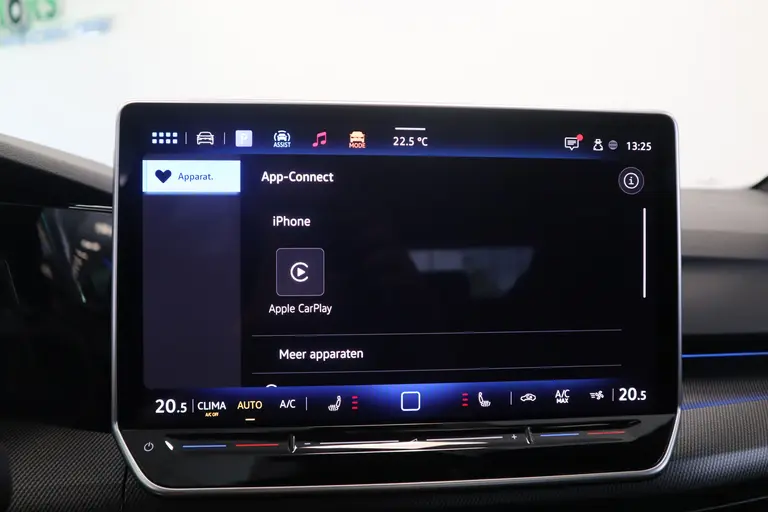 Volkswagen Golf 1.5 eTSI R-Line Edition ! Nieuw Type ! Panoramadak IQ-light Navigatie afbeelding 17