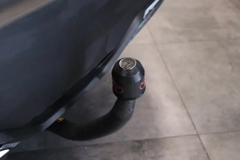 Toyota C-HR 2.0 Hybrid Executive Navigatie Cruise control 18LMV trekhaak DAB+ 24 maanden garantie mogelijk (*vraag naar de voorwaarden) afbeelding 7