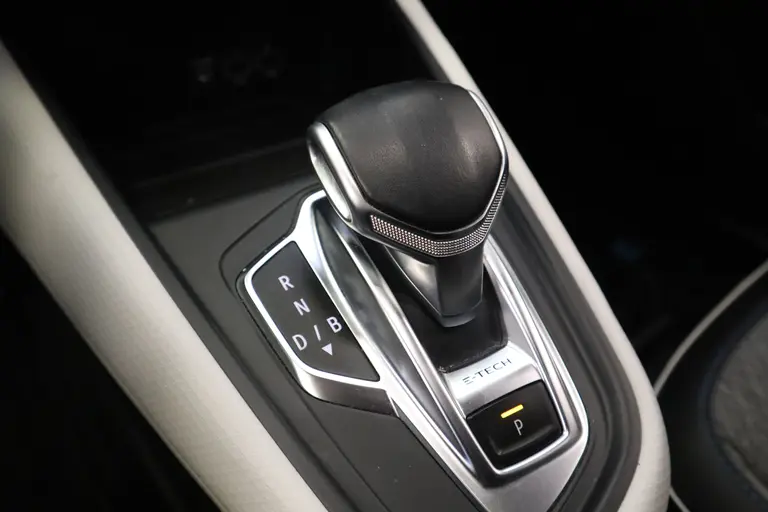 Renault Captur 1.6 E-Tech Plug-in Hybrid 160 Edition One 160PK  Navigatie 18 LMV Cruise control Lane ass afbeelding 15