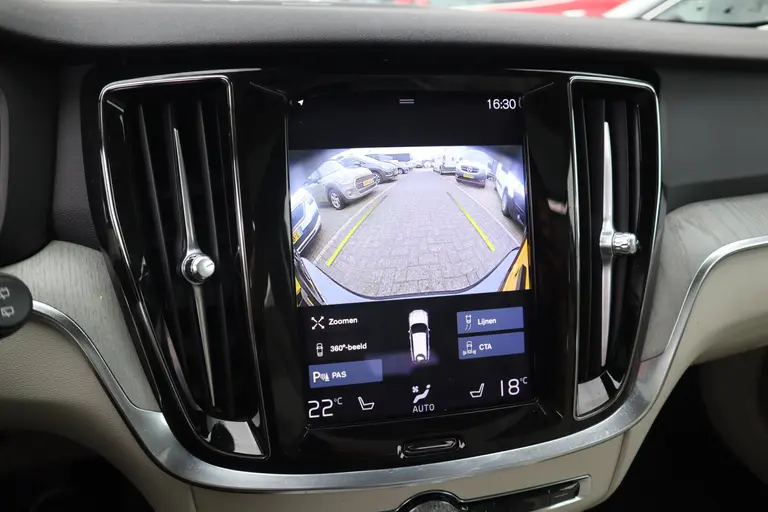 Volvo V60 2.0 B3 Inscription Panoramadak Navigatie Adaptive-Cruise afbeelding 23