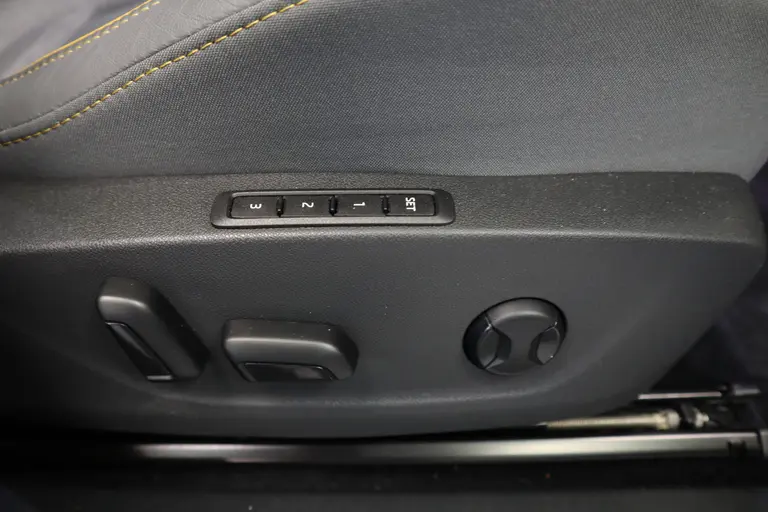 Skoda Enyaq iV 80 First Edition High Panoramadak HUD VCP Navi Clima Cruise Camera 21"LM afbeelding 7