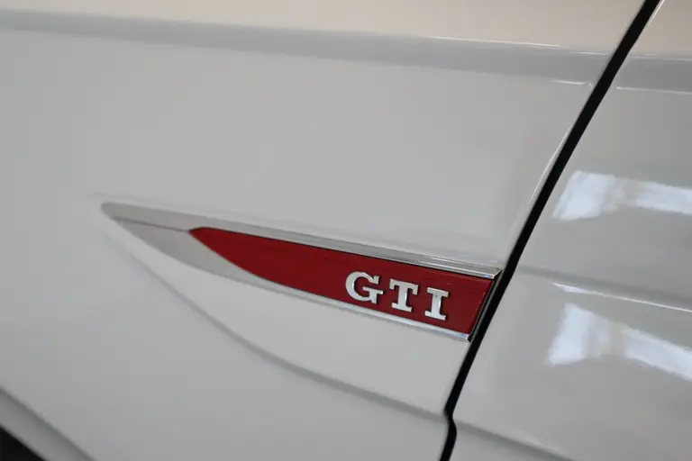 Volkswagen Polo 2.0 TSI GTI Cruise/Climate control 18''LM ACC PDC Panoramadak NL Auto * 2e Paasdag zijn wij geopend van 12:00 tot 17:00uur! * afbeelding 7