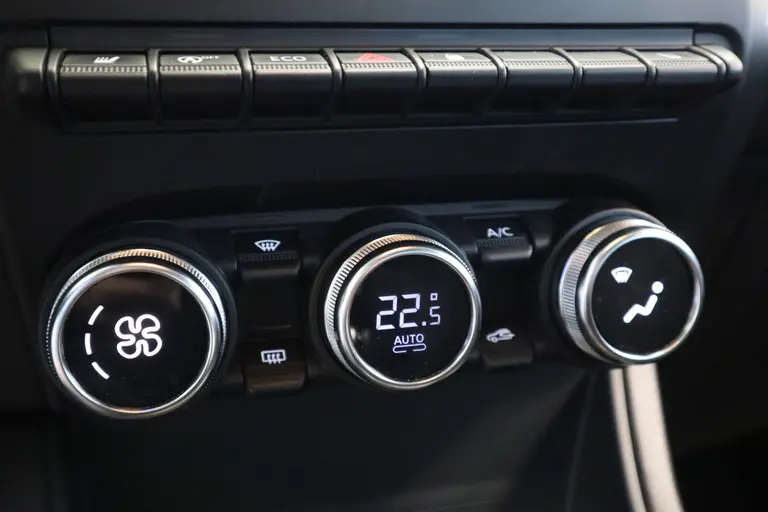 Renault Captur 1.3 TCe 130 Zen ClimateControl CruiseControl Full-led 2 Jaar garantie mogelijk* ( vraag naar de voorwaarde) afbeelding 13