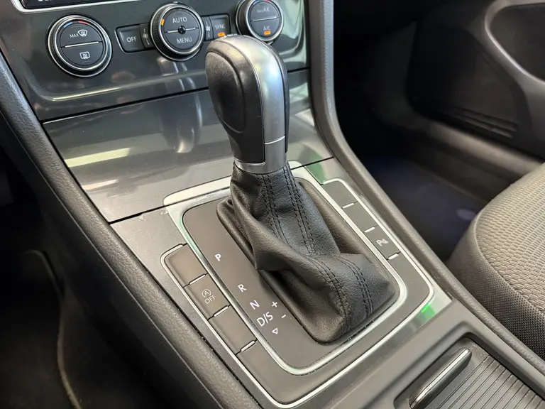 Volkswagen Golf 1.4 TSI Highline Panoramadak Navigatie Full-led 150pk! * 2e Paasdag zijn wij geopend van 12:00 tot 17:00uur! * afbeelding 13