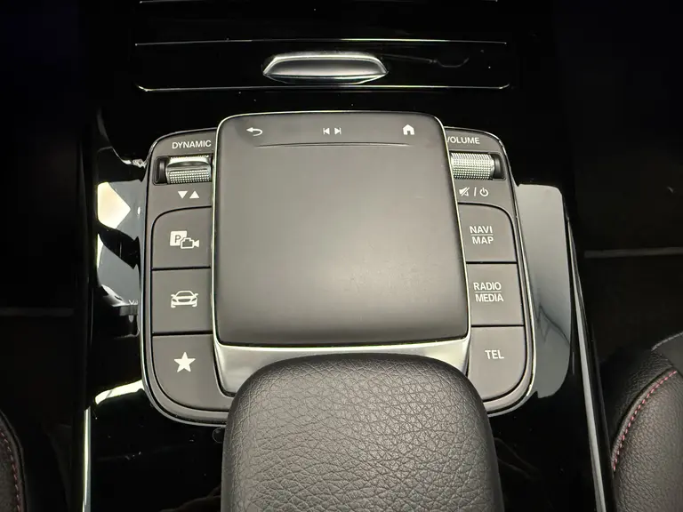 Mercedes-Benz A-Klasse 180 Business Solution AMG Cruise/CLimate panoramadak PDC Multibeam LED 24 maanden garantie mogelijk (*vraag naar de voorwaarden) afbeelding 21