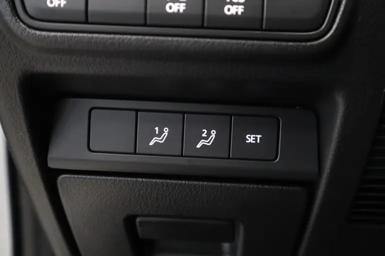 Mazda MX-30 e-SkyActiv 145 First Edition 36 kWh Navigatie Halfleder interieur 18 lmv lane ass. afbeelding 23