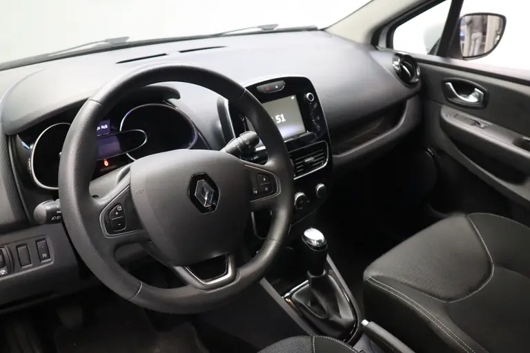 Renault Clio Estate 0.9 TCe Zen Navigatie cruise control, 16LMV Dakrails 2 Jaar garantie mogelijk* ( vraag naar de voorwaarde) afbeelding 5