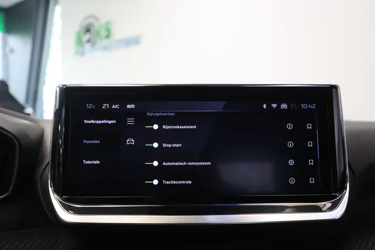 Peugeot 208 Hybrid 100 e-DCS6 Allure Navigatie Climate Control Cruise Control afbeelding 19