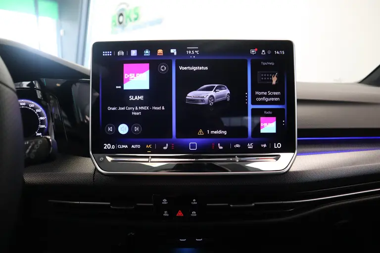 Volkswagen Golf 1.5 eTSI R-Line Edition ! Nieuw Type ! Panoramadak Full-led Navigatie Adaptive-Cruise afbeelding 14
