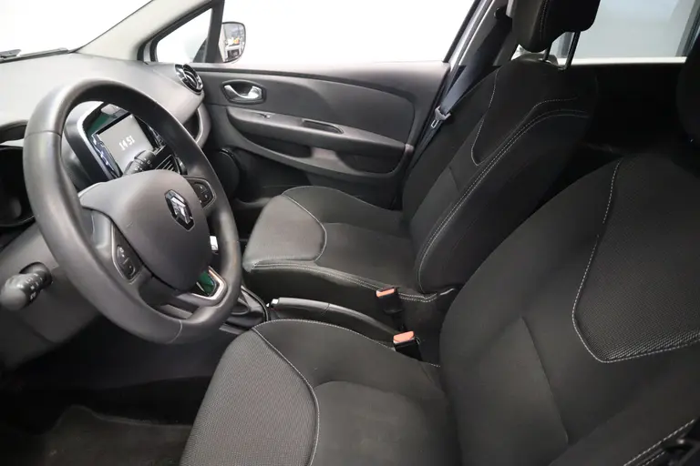 Renault Clio Estate 0.9 TCe Zen Navigatie cruise control, 16LMV Dakrails 2 Jaar garantie mogelijk* ( vraag naar de voorwaarde) afbeelding 6