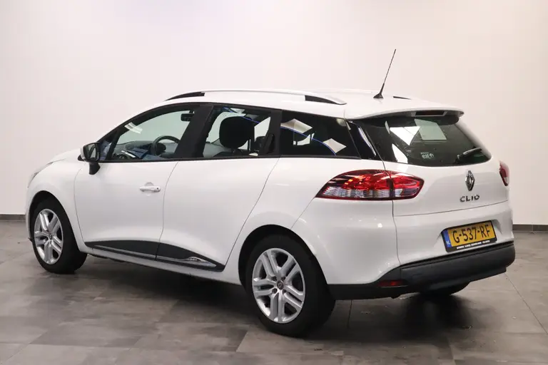 Renault Clio Estate 0.9 TCe Zen Navigatie cruise control, 16LMV Dakrails 2 Jaar garantie mogelijk* ( vraag naar de voorwaarde) afbeelding 3