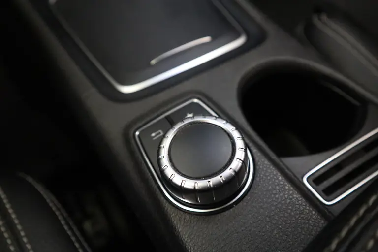 Mercedes-Benz CLA-Klasse Shooting Brake 180 Business Solution Navigatie CruiseControl 18'lmv afbeelding 15