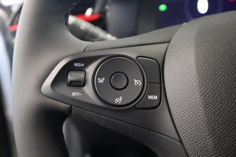 Opel Corsa 1.2 Turbo GS Navigatie Cruise Control 16LMV Two tone Color PDC Achteruit camera afbeelding 10