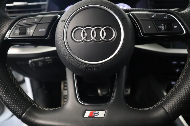 Audi A3 Sportback 40 TFSI e S Line ACC PDC Panoramadak 18''LM afbeelding 10