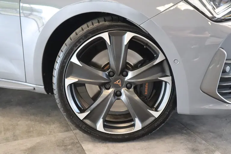 CUPRA Leon 2.0 TSI  VZ Performance 7 Automatic 300PK Panoramadak Navigatie Apple-CarPlay 19'lmv VCP PDC Beats Audio afbeelding 4