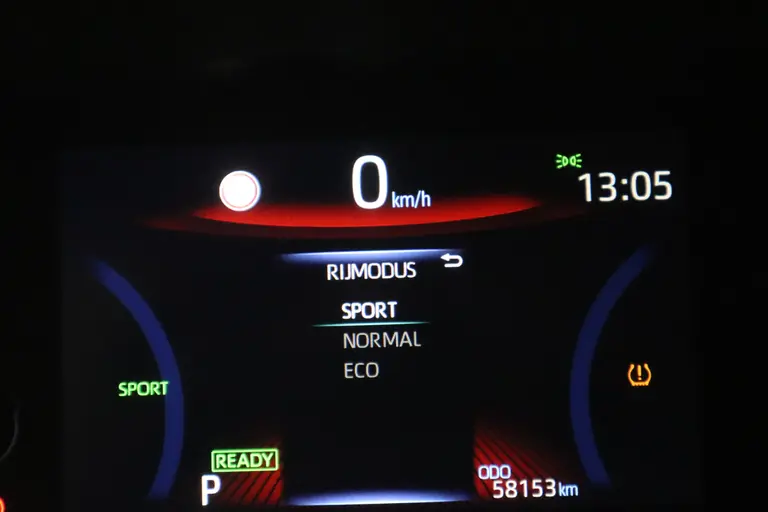 Toyota Corolla Touring Sports 1.8 Hybrid GR-Sport 17LMV Cruise Control  Cruise Control Apple carplay 2 Jaar garantie mogelijk* ( vraag naar de voorwaarde) afbeelding 16